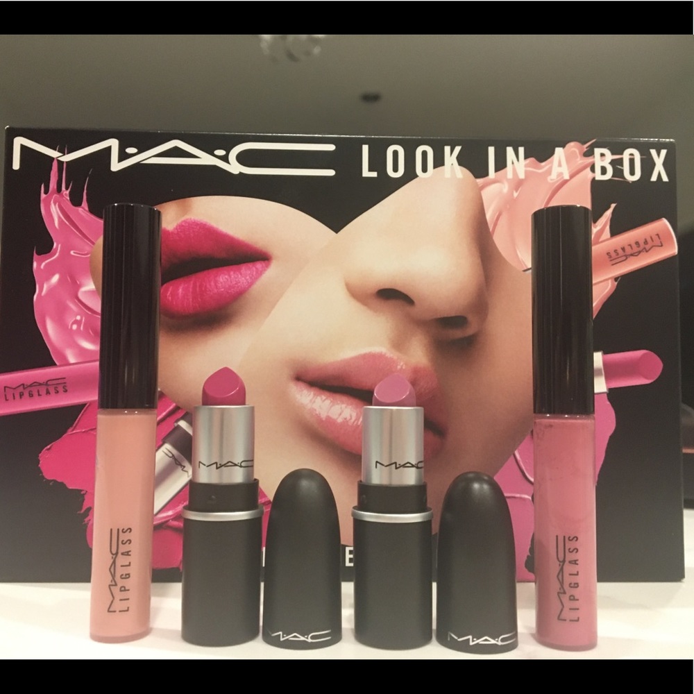 Mac Look In a Box Lipstick Set